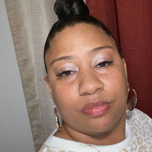 Meet your Posher, Latashia